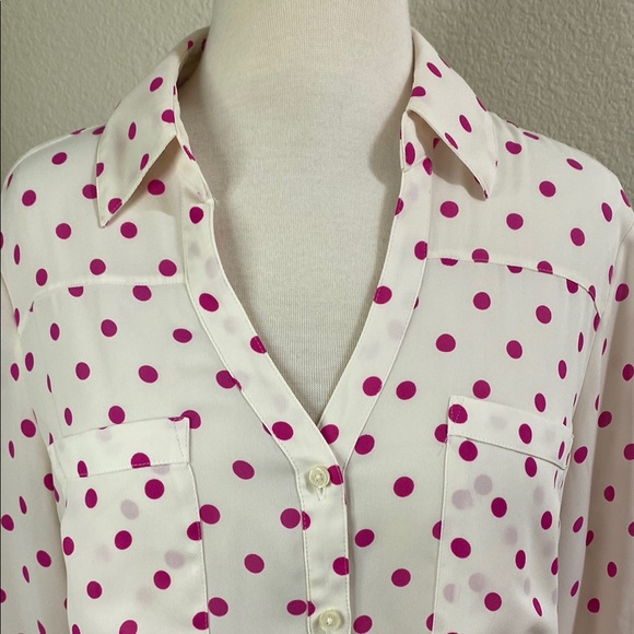 Pink Button Down Shirt with Cuffed Sleeves and 3/4 Sleeve‎ Length - Picture 5 of 5
